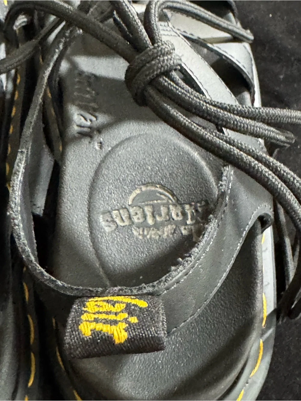 Dr. Martens Black Leather Forster Sandals Men sz 9.. Excellent